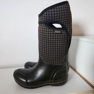 Bogs Black boots size 8